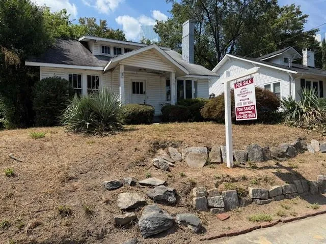 29 Park Circle Ne, Atlanta, Georgia 30305, 3 Bedrooms Bedrooms, ,2 BathroomsBathrooms,Residential,For Sale,29 Park Circle Ne,7650704