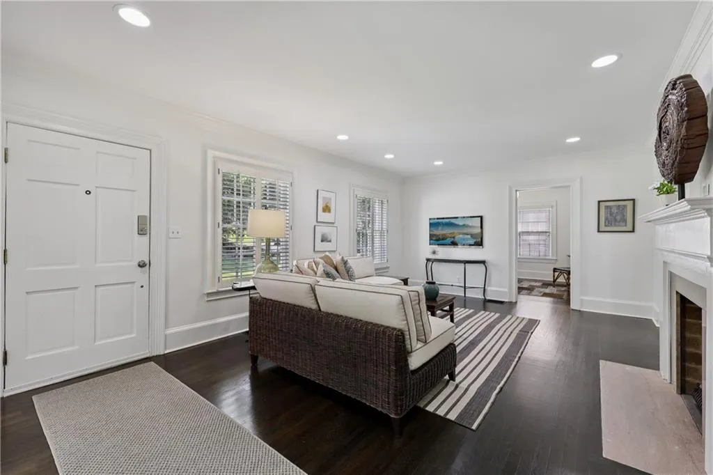 879 Wildwood Road Ne, Atlanta, Georgia 30324, 4 Bedrooms Bedrooms, ,4 BathroomsBathrooms,Residential,For Sale,879 Wildwood Road Ne,7644804