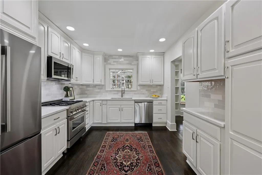 879 Wildwood Road Ne, Atlanta, Georgia 30324, 4 Bedrooms Bedrooms, ,4 BathroomsBathrooms,Residential,For Sale,879 Wildwood Road Ne,7644804