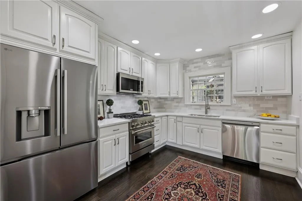 879 Wildwood Road Ne, Atlanta, Georgia 30324, 4 Bedrooms Bedrooms, ,4 BathroomsBathrooms,Residential,For Sale,879 Wildwood Road Ne,7644804