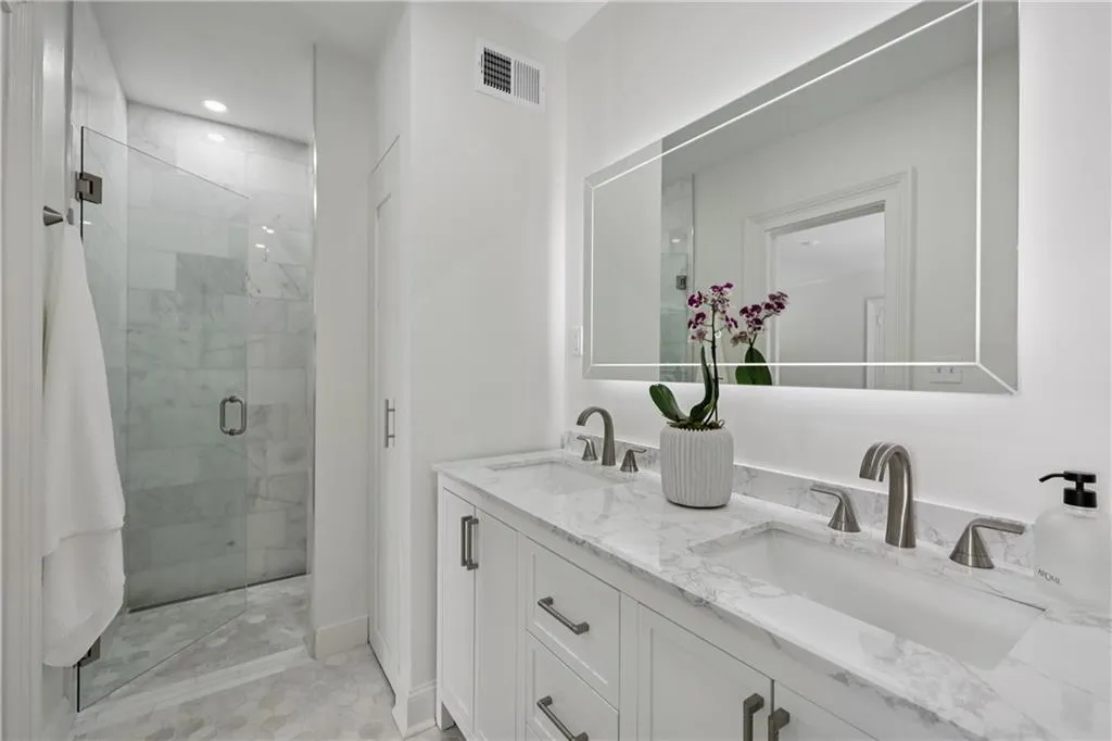 879 Wildwood Road Ne, Atlanta, Georgia 30324, 4 Bedrooms Bedrooms, ,4 BathroomsBathrooms,Residential,For Sale,879 Wildwood Road Ne,7644804