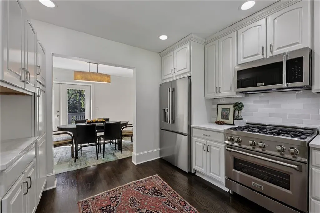 879 Wildwood Road Ne, Atlanta, Georgia 30324, 4 Bedrooms Bedrooms, ,4 BathroomsBathrooms,Residential,For Sale,879 Wildwood Road Ne,7644804