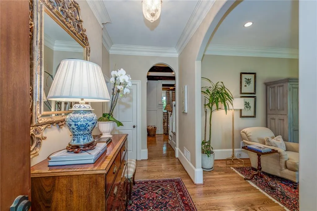 375 Montevallo Drive, Sandy Springs, Georgia 30342, 5 Bedrooms Bedrooms, ,4 BathroomsBathrooms,Residential,Sold,375 Montevallo Drive,5870240