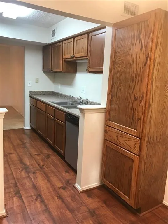 1506 Huntingdon Chase, Sandy Springs, Georgia 30350, 2 Bedrooms Bedrooms, ,2 BathroomsBathrooms,Residential,Sold,1506 Huntingdon Chase,6941629