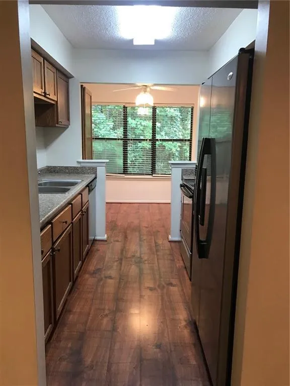 1506 Huntingdon Chase, Sandy Springs, Georgia 30350, 2 Bedrooms Bedrooms, ,2 BathroomsBathrooms,Residential,Sold,1506 Huntingdon Chase,6941629