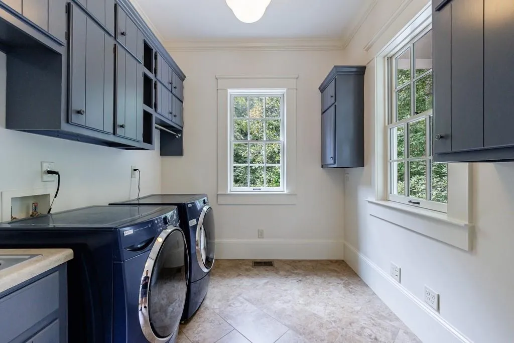 3375 Ridgewood Road Nw, Atlanta, Georgia 30327, 5 Bedrooms Bedrooms, ,5 BathroomsBathrooms,Residential,For Sale,3375 Ridgewood Road Nw,7639378
