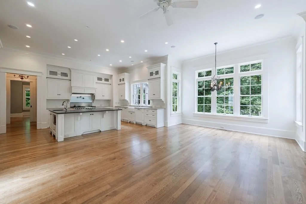 3375 Ridgewood Road Nw, Atlanta, Georgia 30327, 5 Bedrooms Bedrooms, ,5 BathroomsBathrooms,Residential,For Sale,3375 Ridgewood Road Nw,7639378