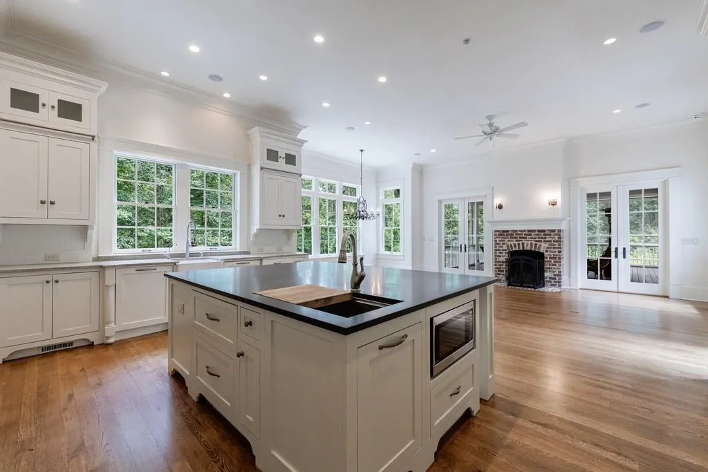 3375 Ridgewood Road Nw, Atlanta, Georgia 30327, 5 Bedrooms Bedrooms, ,5 BathroomsBathrooms,Residential,For Sale,3375 Ridgewood Road Nw,7639378