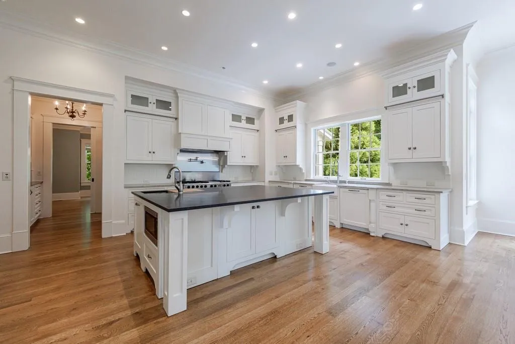 3375 Ridgewood Road Nw, Atlanta, Georgia 30327, 5 Bedrooms Bedrooms, ,5 BathroomsBathrooms,Residential,For Sale,3375 Ridgewood Road Nw,7639378