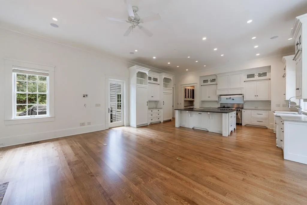 3375 Ridgewood Road Nw, Atlanta, Georgia 30327, 5 Bedrooms Bedrooms, ,5 BathroomsBathrooms,Residential,For Sale,3375 Ridgewood Road Nw,7639378
