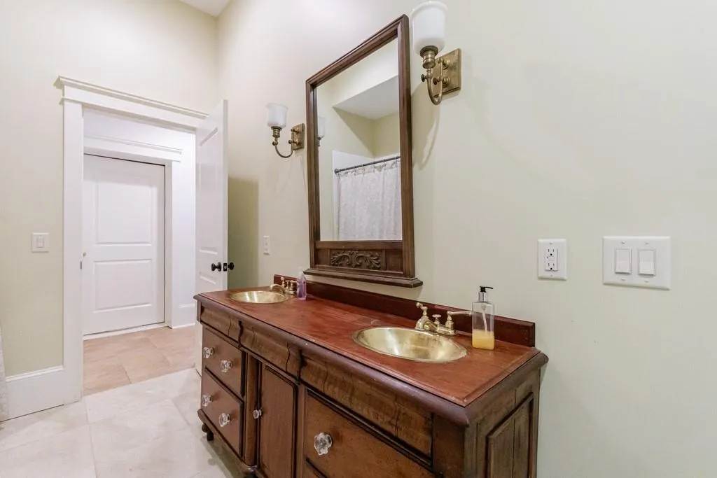 3375 Ridgewood Road Nw, Atlanta, Georgia 30327, 5 Bedrooms Bedrooms, ,5 BathroomsBathrooms,Residential,For Sale,3375 Ridgewood Road Nw,7639378