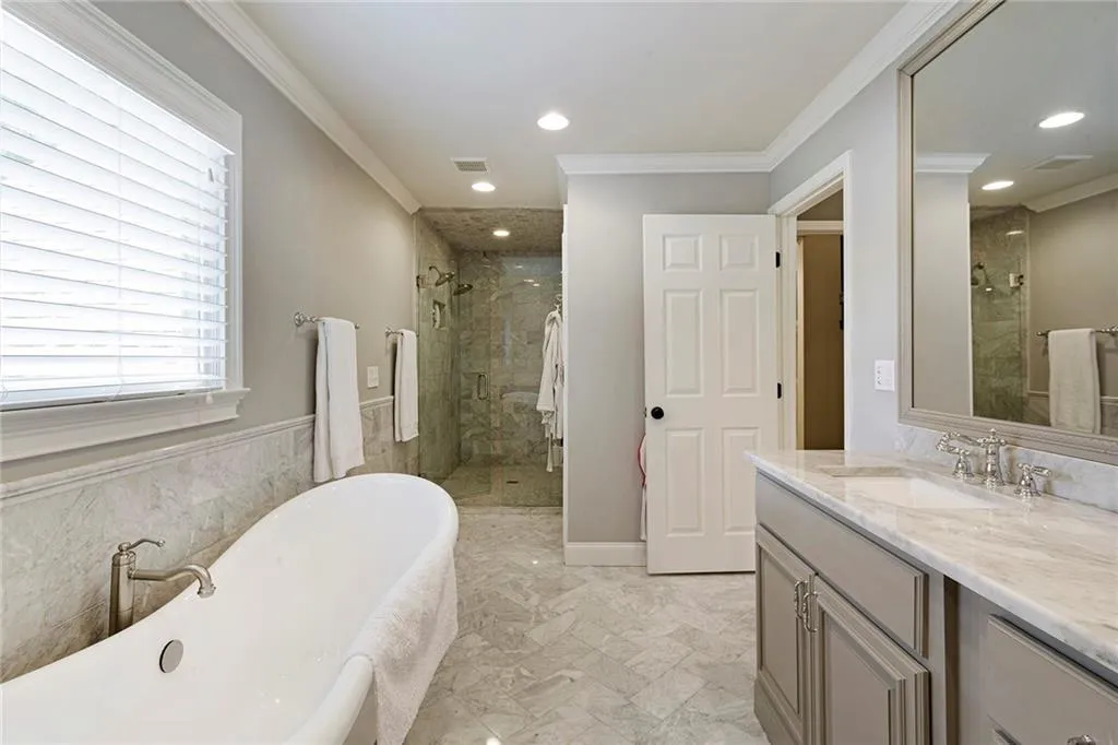 7885 Saddle Ridge Drive, Sandy Springs, Georgia 30350, 4 Bedrooms Bedrooms, ,4 BathroomsBathrooms,Residential,Sold,7885 Saddle Ridge Drive,6730442