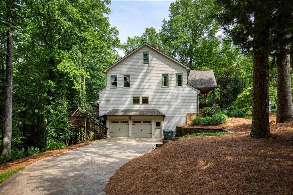 7885 Saddle Ridge Drive, Sandy Springs, Georgia 30350, 4 Bedrooms Bedrooms, ,4 BathroomsBathrooms,Residential,Sold,7885 Saddle Ridge Drive,6730442