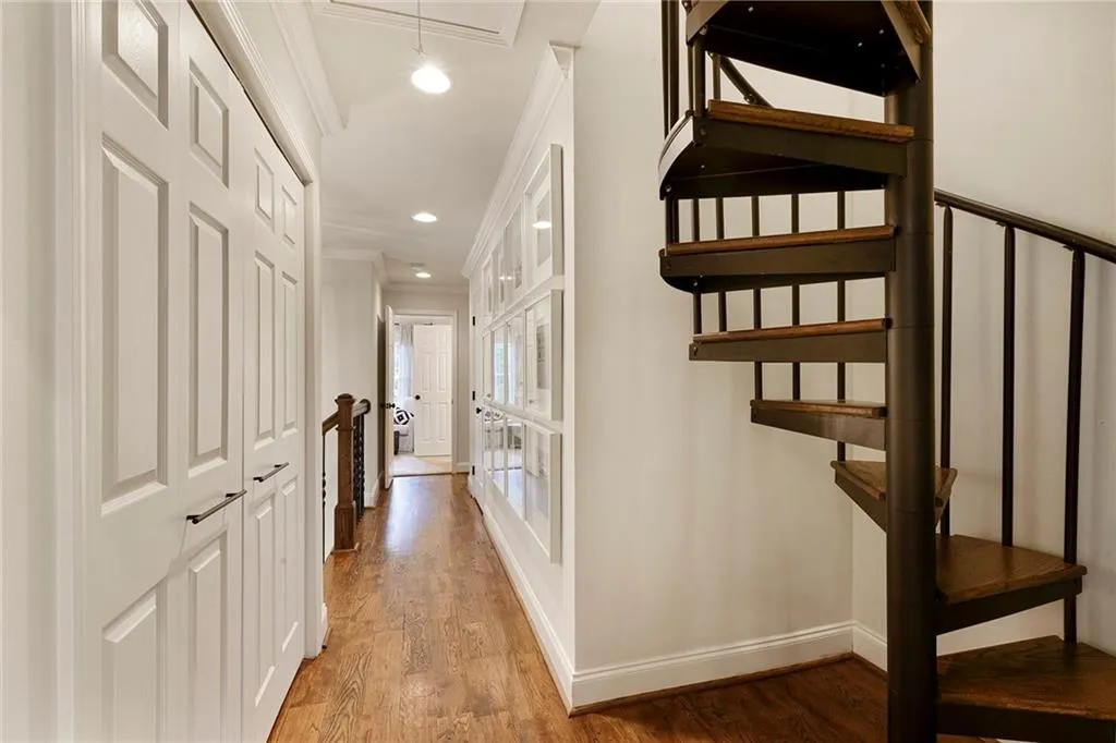 7885 Saddle Ridge Drive, Sandy Springs, Georgia 30350, 4 Bedrooms Bedrooms, ,4 BathroomsBathrooms,Residential,Sold,7885 Saddle Ridge Drive,6730442