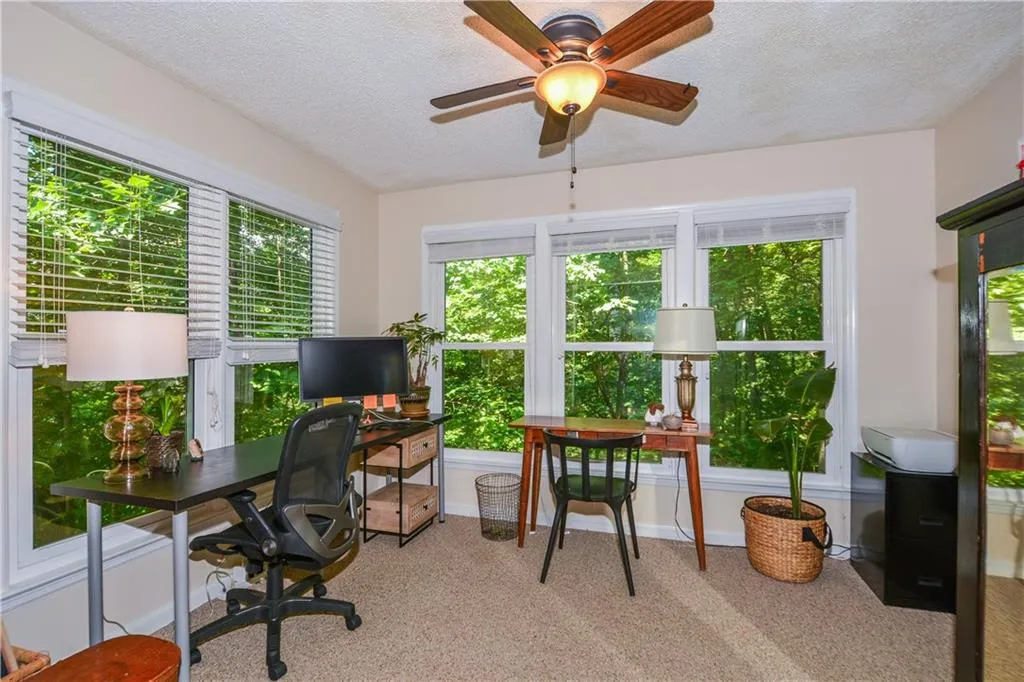 1009 Camden Court, Atlanta, Georgia 30327, 2 Bedrooms Bedrooms, ,2 BathroomsBathrooms,Residential,Sold,1009 Camden Court,6935112