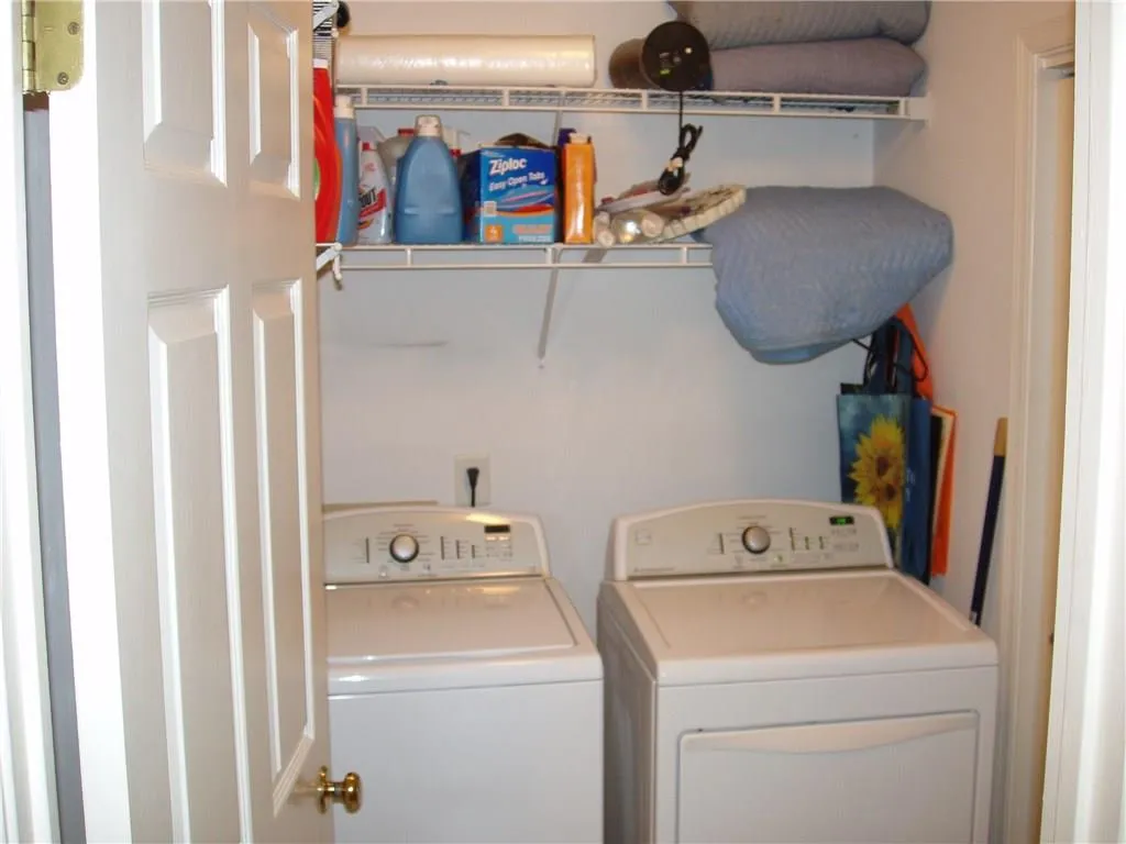 1109 Camden Court Unit 1109, Atlanta, Georgia 30327, 2 Bedrooms Bedrooms, ,2 BathroomsBathrooms,Residential,Sold,1109 Camden Court Unit 1109,5996618