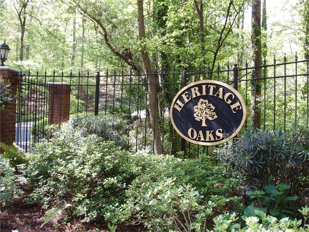 1109 Camden Court Unit 1109, Atlanta, Georgia 30327, 2 Bedrooms Bedrooms, ,2 BathroomsBathrooms,Residential,Sold,1109 Camden Court Unit 1109,5996618