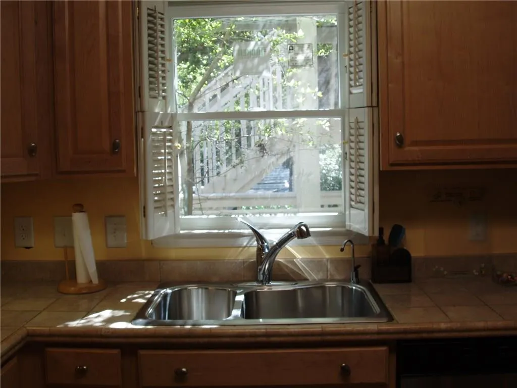1109 Camden Court Unit 1109, Atlanta, Georgia 30327, 2 Bedrooms Bedrooms, ,2 BathroomsBathrooms,Residential,Sold,1109 Camden Court Unit 1109,5996618