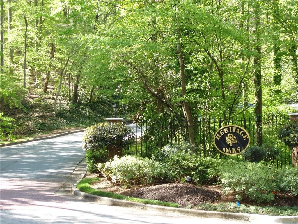 1109 Camden Court Unit 1109, Atlanta, Georgia 30327, 2 Bedrooms Bedrooms, ,2 BathroomsBathrooms,Residential,Sold,1109 Camden Court Unit 1109,5996618