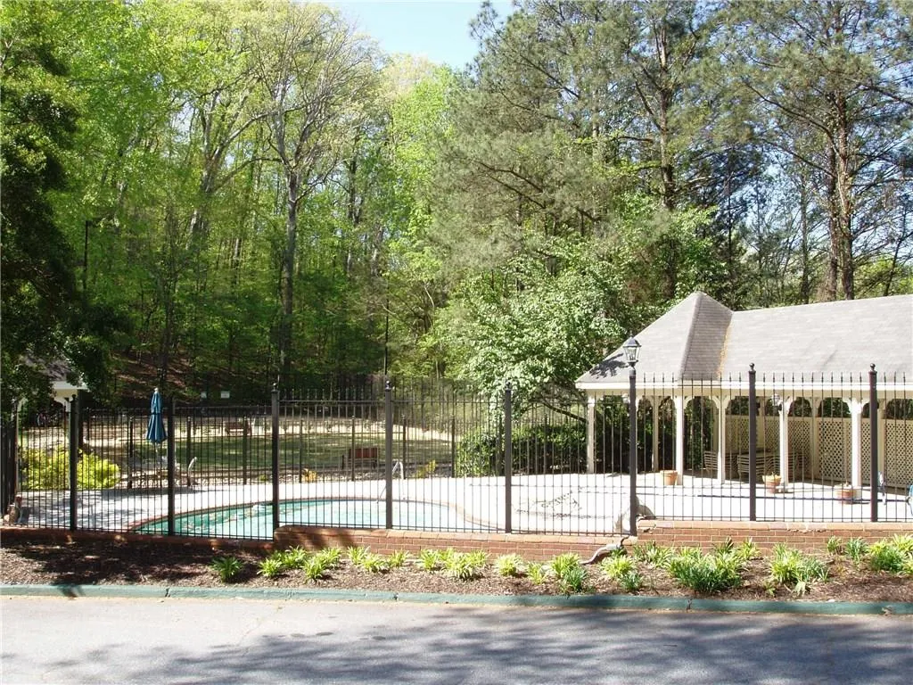 1109 Camden Court Unit 1109, Atlanta, Georgia 30327, 2 Bedrooms Bedrooms, ,2 BathroomsBathrooms,Residential,Sold,1109 Camden Court Unit 1109,5996618