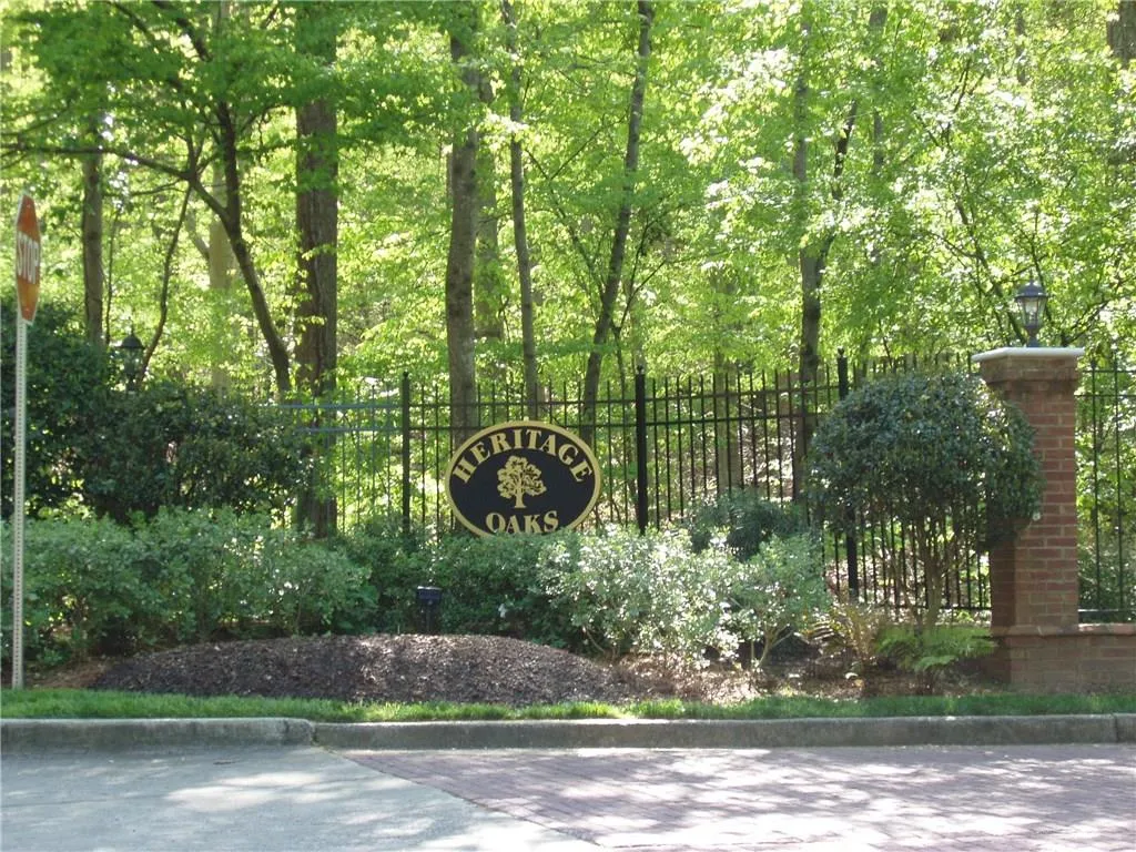 1109 Camden Court Unit 1109, Atlanta, Georgia 30327, 2 Bedrooms Bedrooms, ,2 BathroomsBathrooms,Residential,Sold,1109 Camden Court Unit 1109,5996618