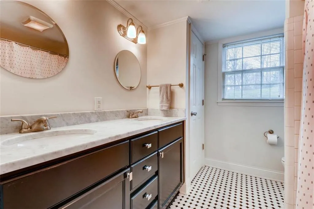 500 Forest Valley Road, Atlanta, Georgia 30342, 5 Bedrooms Bedrooms, ,3 BathroomsBathrooms,Residential,Sold,500 Forest Valley Road,5968788