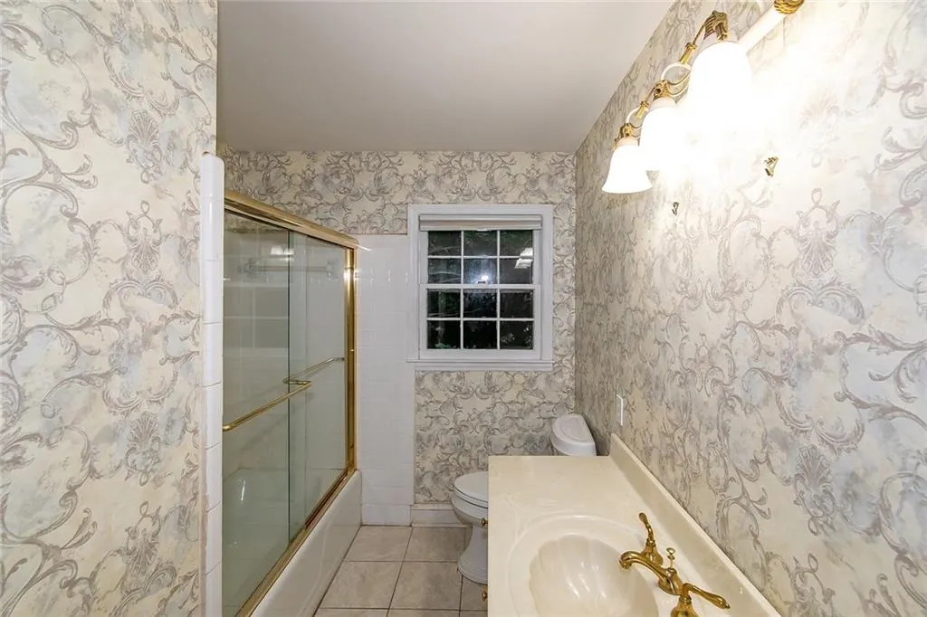 7235 Thornhill Lane, Sandy Springs, Georgia 30328, 6 Bedrooms Bedrooms, ,3 BathroomsBathrooms,Residential,Sold,7235 Thornhill Lane,6963577