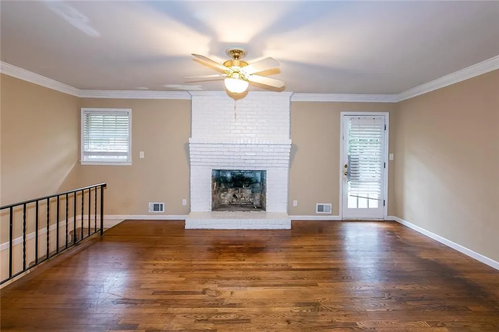 7235 Thornhill Lane, Sandy Springs, Georgia 30328, 6 Bedrooms Bedrooms, ,3 BathroomsBathrooms,Residential,Sold,7235 Thornhill Lane,6963577