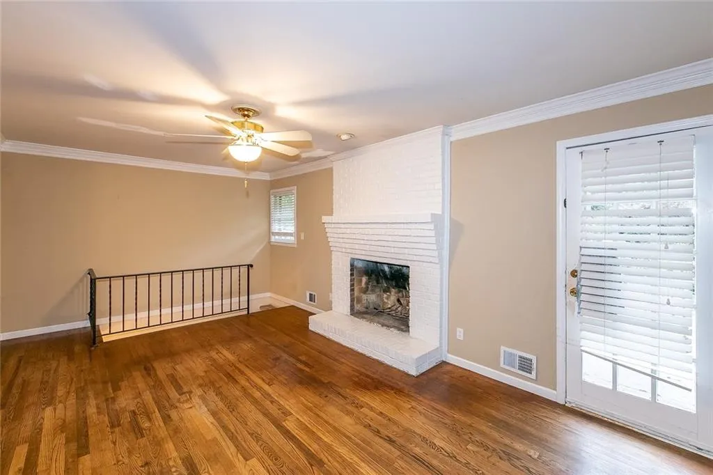7235 Thornhill Lane, Sandy Springs, Georgia 30328, 6 Bedrooms Bedrooms, ,3 BathroomsBathrooms,Residential,Sold,7235 Thornhill Lane,6963577