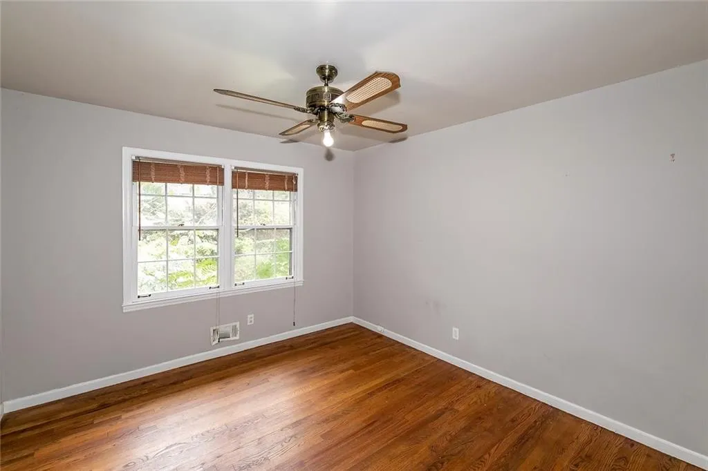 7235 Thornhill Lane, Sandy Springs, Georgia 30328, 6 Bedrooms Bedrooms, ,3 BathroomsBathrooms,Residential,Sold,7235 Thornhill Lane,6963577