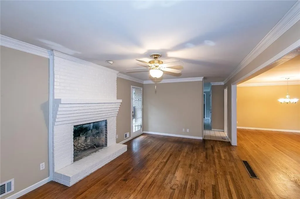 7235 Thornhill Lane, Sandy Springs, Georgia 30328, 6 Bedrooms Bedrooms, ,3 BathroomsBathrooms,Residential,Sold,7235 Thornhill Lane,6963577