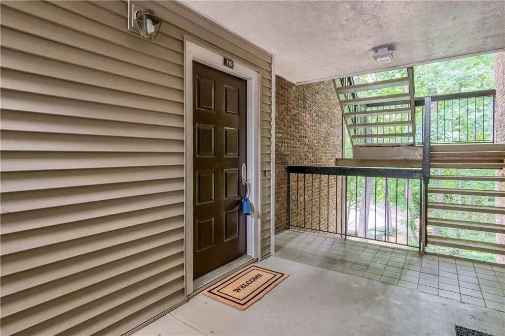 110 Barrington Hills Drive, Atlanta, Georgia 30350, 2 Bedrooms Bedrooms, ,2 BathroomsBathrooms,Residential,Sold,110 Barrington Hills Drive,6890733