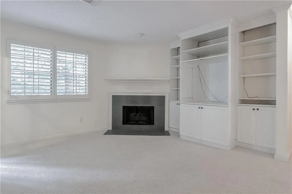 110 Barrington Hills Drive, Atlanta, Georgia 30350, 2 Bedrooms Bedrooms, ,2 BathroomsBathrooms,Residential,Sold,110 Barrington Hills Drive,6890733