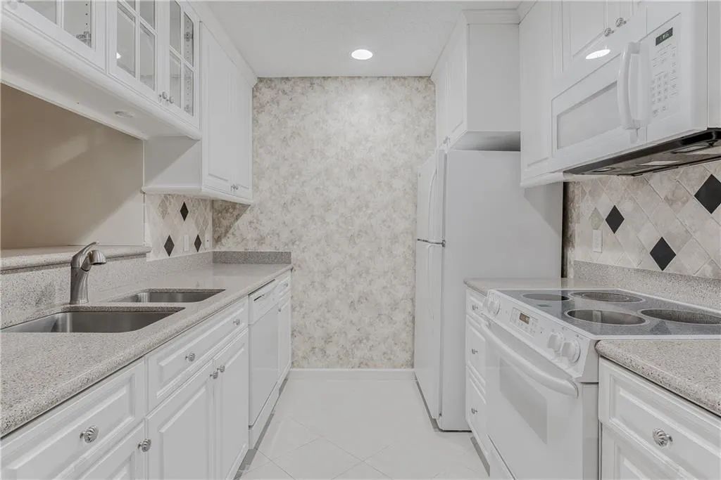 110 Barrington Hills Drive, Atlanta, Georgia 30350, 2 Bedrooms Bedrooms, ,2 BathroomsBathrooms,Residential,Sold,110 Barrington Hills Drive,6890733