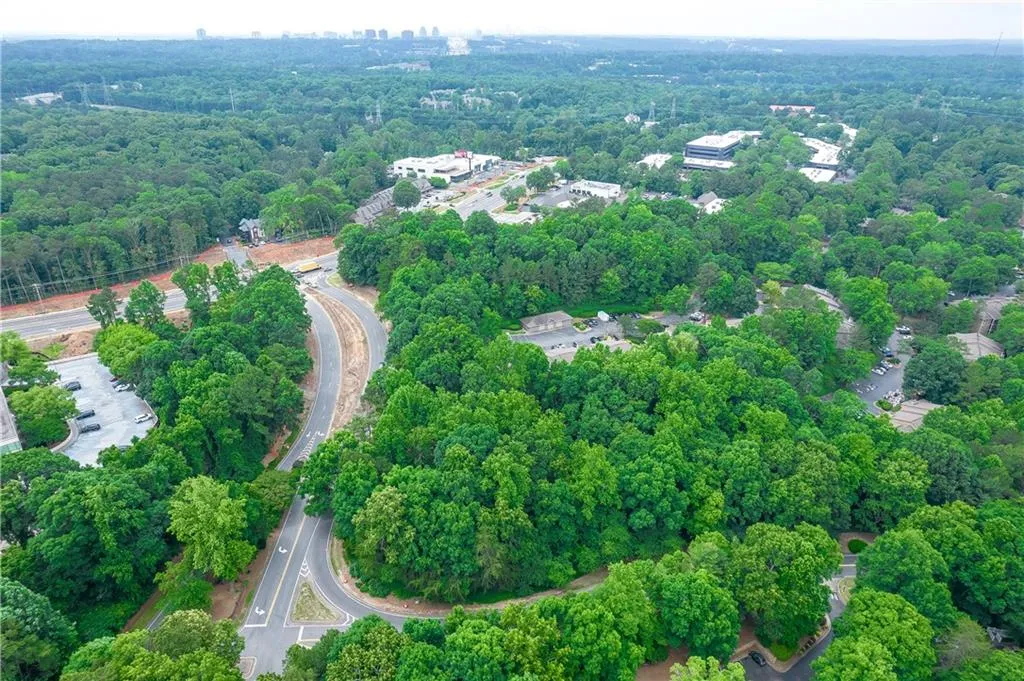 110 Barrington Hills Drive, Atlanta, Georgia 30350, 2 Bedrooms Bedrooms, ,2 BathroomsBathrooms,Residential,Sold,110 Barrington Hills Drive,6890733