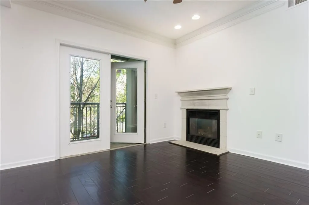 5559 Glenridge Drive Unit 1304, Atlanta, Georgia 30342, 1 Bedroom Bedrooms, ,1 BathroomBathrooms,Residential,Sold,5559 Glenridge Drive Unit 1304,7201515