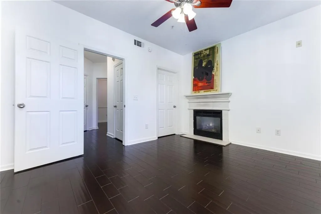 5559 Glenridge Drive Unit 1304, Atlanta, Georgia 30342, 1 Bedroom Bedrooms, ,1 BathroomBathrooms,Residential,Sold,5559 Glenridge Drive Unit 1304,7201515