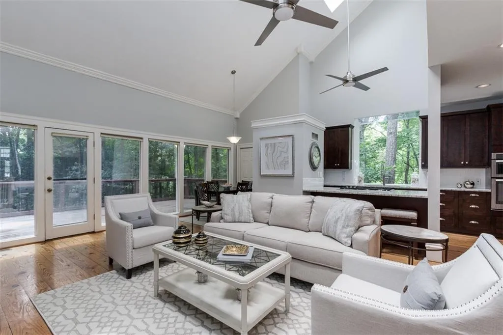 31 Greenland Trace, Sandy Springs, Georgia 30342, 4 Bedrooms Bedrooms, ,4 BathroomsBathrooms,Residential,Sold,31 Greenland Trace,6771879