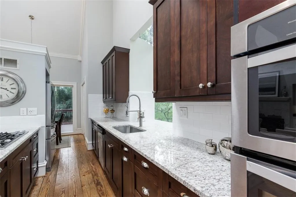 31 Greenland Trace, Sandy Springs, Georgia 30342, 4 Bedrooms Bedrooms, ,4 BathroomsBathrooms,Residential,Sold,31 Greenland Trace,6771879