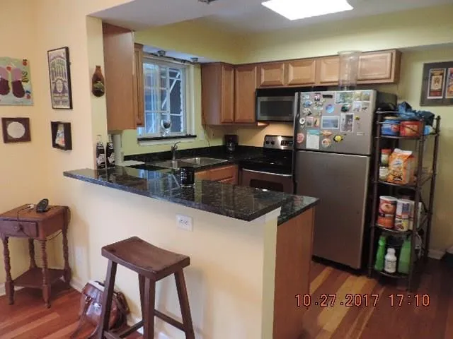 6940 Roswell Road Unit 1a, Sandy Springs, Georgia 30328, 2 Bedrooms Bedrooms, ,1 BathroomBathrooms,Residential,Sold,6940 Roswell Road Unit 1a,5926714