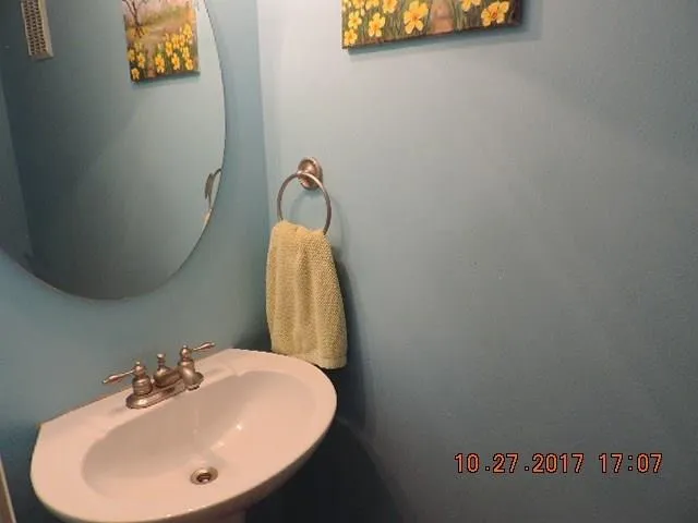 6940 Roswell Road Unit 1a, Sandy Springs, Georgia 30328, 2 Bedrooms Bedrooms, ,1 BathroomBathrooms,Residential,Sold,6940 Roswell Road Unit 1a,5926714