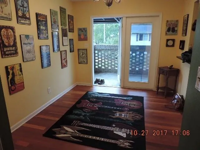 6940 Roswell Road Unit 1a, Sandy Springs, Georgia 30328, 2 Bedrooms Bedrooms, ,1 BathroomBathrooms,Residential,Sold,6940 Roswell Road Unit 1a,5926714