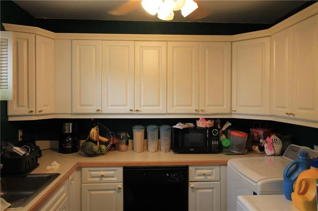 5546 Kingsport Drive, Sandy Springs, Georgia 30342, 3 Bedrooms Bedrooms, ,2 BathroomsBathrooms,Residential,Sold,5546 Kingsport Drive,5814203 5546 Kingsport Drive, Sandy Springs, Georgia 30342, 3 Bedrooms Bedrooms, ,2 BathroomsBathrooms,Residential,Sold,5546 Kingsport Drive,5814203