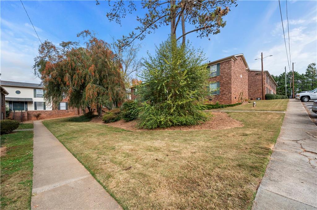 5600 Kingsport Drive, Sandy Springs, Georgia 30342, 2 Bedrooms Bedrooms, ,1 BathroomBathrooms,Residential,Sold,5600 Kingsport Drive,7302421