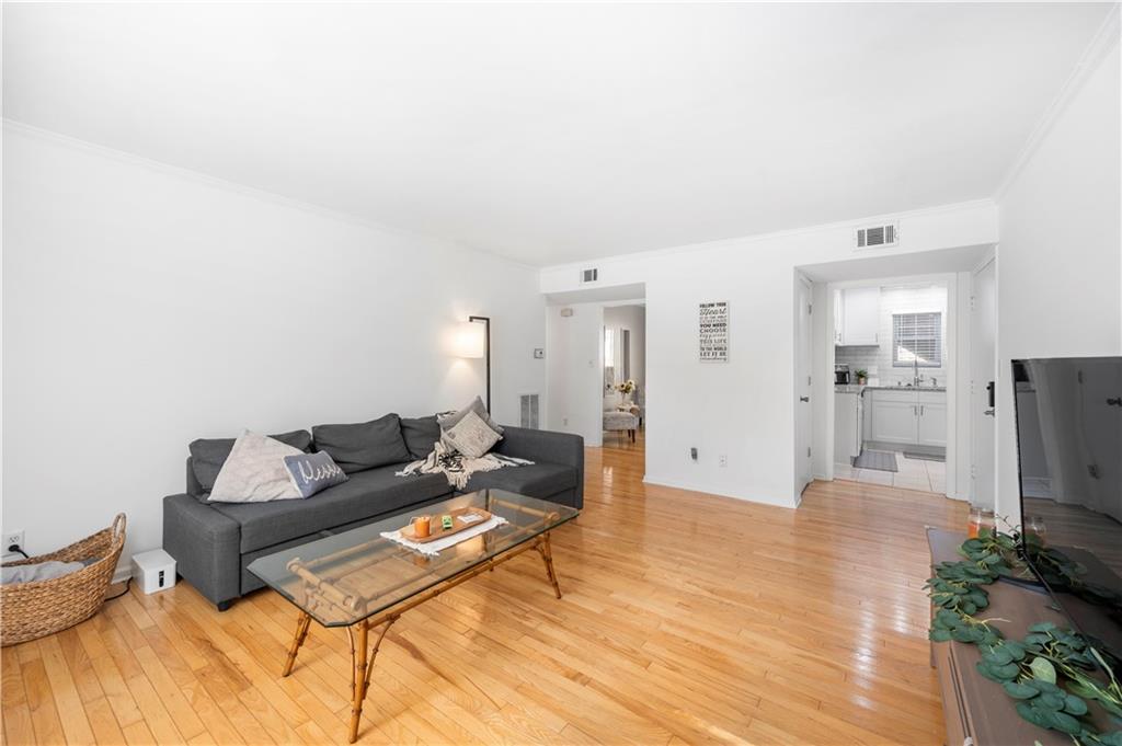 5600 Kingsport Drive, Sandy Springs, Georgia 30342, 2 Bedrooms Bedrooms, ,1 BathroomBathrooms,Residential,Sold,5600 Kingsport Drive,7302421