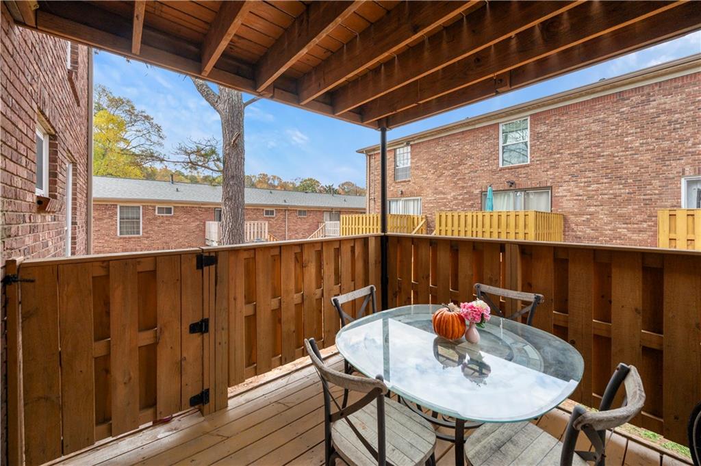 5600 Kingsport Drive, Sandy Springs, Georgia 30342, 2 Bedrooms Bedrooms, ,1 BathroomBathrooms,Residential,Sold,5600 Kingsport Drive,7302421