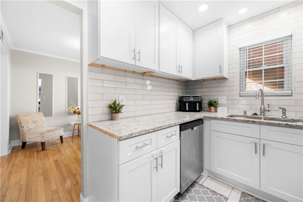 5600 Kingsport Drive, Sandy Springs, Georgia 30342, 2 Bedrooms Bedrooms, ,1 BathroomBathrooms,Residential,Sold,5600 Kingsport Drive,7302421