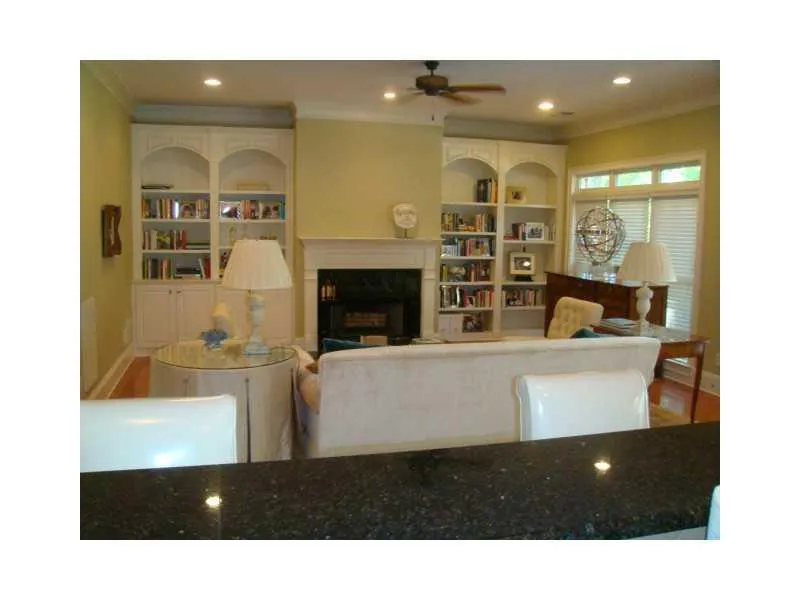 102 Glentown Way Unit 102, Atlanta, Georgia 30328, 3 Bedrooms Bedrooms, ,2 BathroomsBathrooms,Residential,Sold,102 Glentown Way Unit 102,5054531