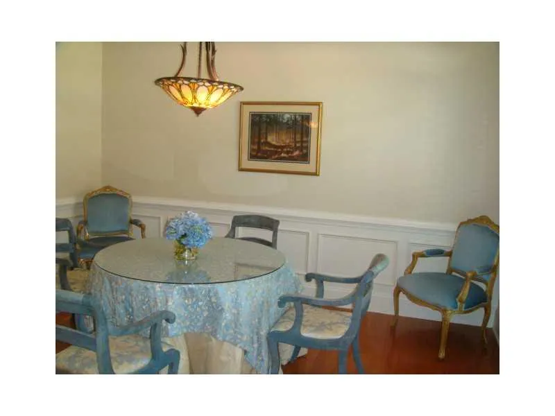 102 Glentown Way Unit 102, Atlanta, Georgia 30328, 3 Bedrooms Bedrooms, ,2 BathroomsBathrooms,Residential,Sold,102 Glentown Way Unit 102,5054531