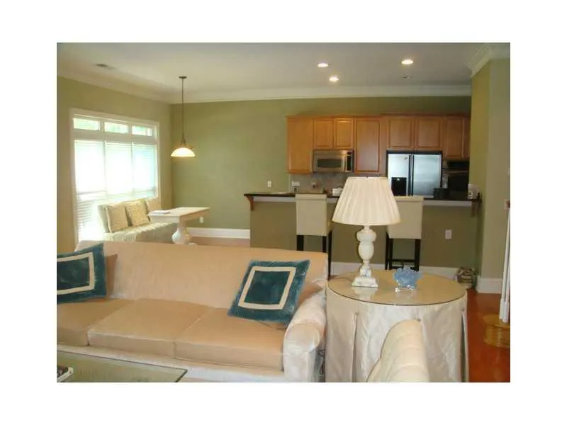 102 Glentown Way Unit 102, Atlanta, Georgia 30328, 3 Bedrooms Bedrooms, ,2 BathroomsBathrooms,Residential,Sold,102 Glentown Way Unit 102,5054531